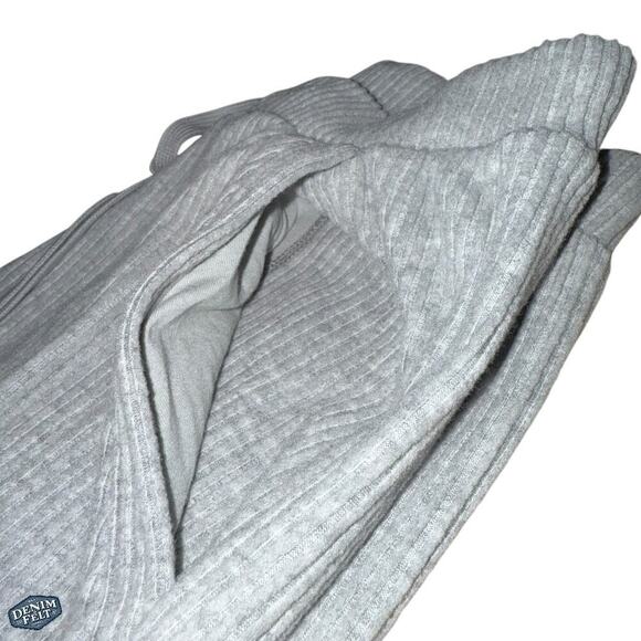 Alo Yoga Women’s Heather Grey Muse Ribbed Sweatpant/Jogger - Picture 13 of 16